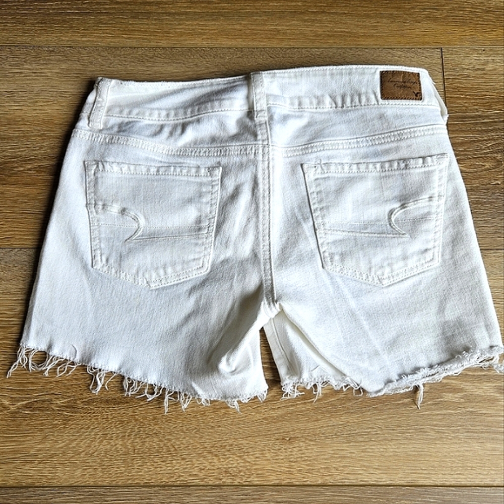 Women's American Eagle Stretch White Jean Frayed Shorts | Size 4
